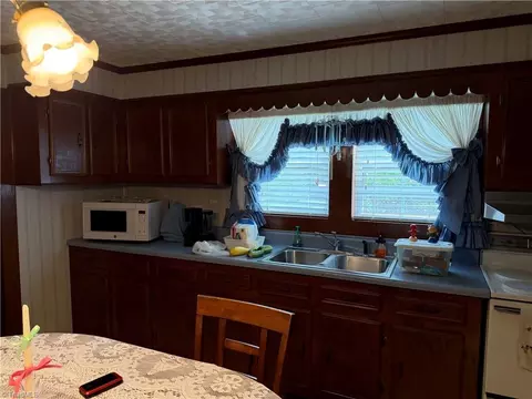 Kitchen - 375 Sisk Mill Loop, Madison, NC 27025 photo 2 of 2