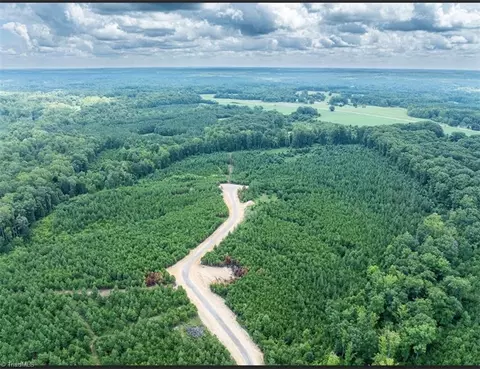 585 Briar Ridge Lane Ext, Yanceyville, NC 27379