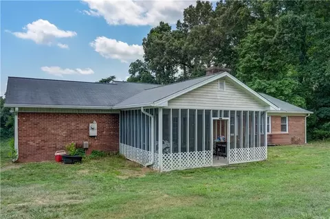 Exterior - 159 Laurell Dr, Eden, NC 27288 photo 4 of 7