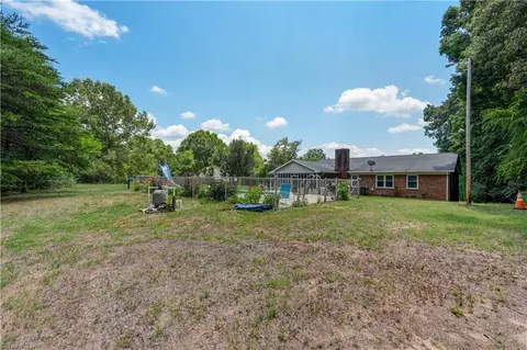 Exterior - 159 Laurell Dr, Eden, NC 27288 photo 7 of 7