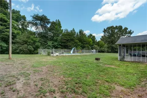 Exterior - 159 Laurell Dr, Eden, NC 27288 photo 5 of 7