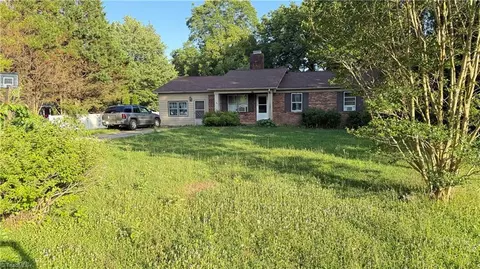 156 Michael Dr, Dobson, NC 27017 photo 3