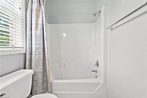 Bath - 601 Nova Ave, High Point, NC 27265 photo 5 of 5