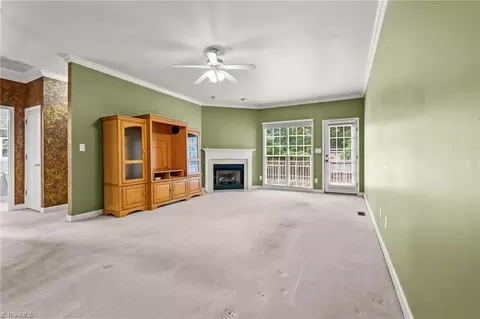 Living - 601 Nova Ave, High Point, NC 27265 photo 2 of 4