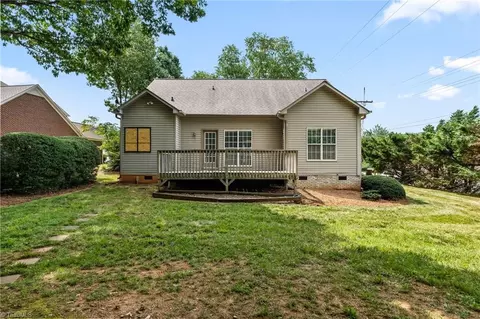 Exterior - 601 Nova Ave, High Point, NC 27265 photo 8 of 9
