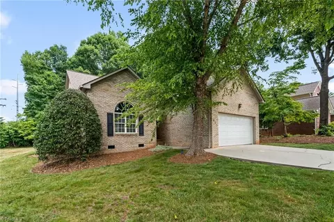 Exterior - 601 Nova Ave, High Point, NC 27265 photo 3 of 9