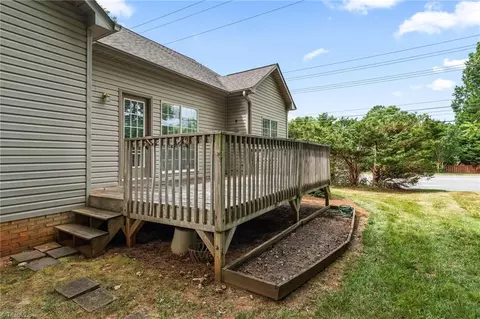 Exterior - 601 Nova Ave, High Point, NC 27265 photo 6 of 9