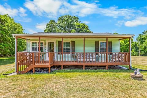 5210 Doris St, Winston Salem, NC 27105