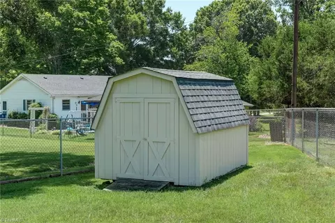 132 Circle Loop, Eden, NC 27288 photo 47
