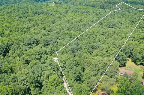 220 Austin Ln, Stokesdale, NC 27357