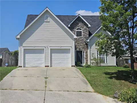 407 Timbercreek Dr, Mcleansville, NC 27301