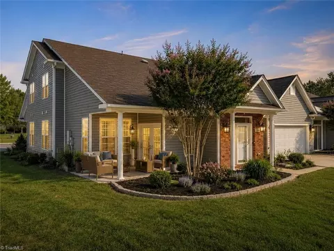 1004 Gretchen Ln #A, Greensboro, NC 27410