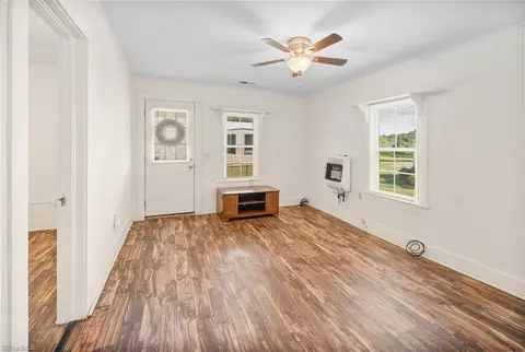 208 Carson Rd, Pilot Mountain, NC 27041 photo 5