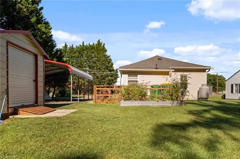 208 Carson Rd, Pilot Mountain, NC 27041 photo 33