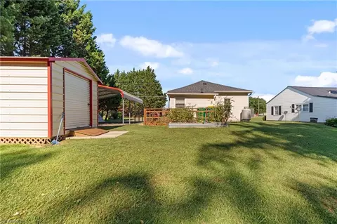 208 Carson Rd, Pilot Mountain, NC 27041 photo 34