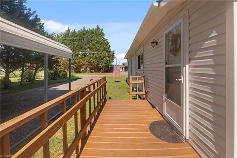 208 Carson Rd, Pilot Mountain, NC 27041 photo 32