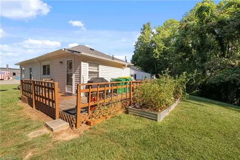 208 Carson Rd, Pilot Mountain, NC 27041 photo 29