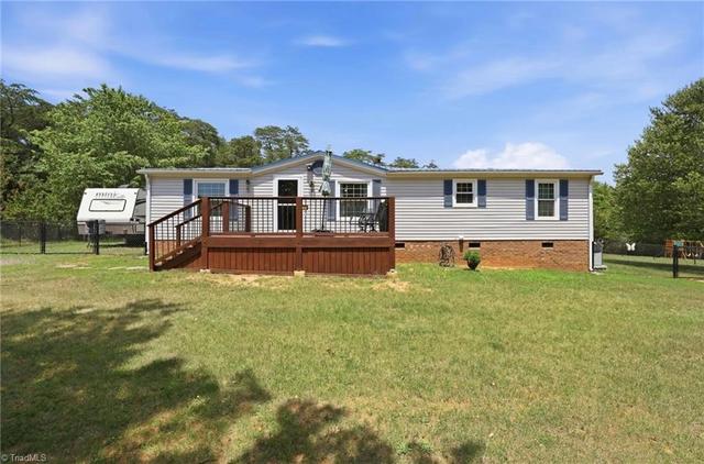 180 B Austin Dr, Eden, NC 27288