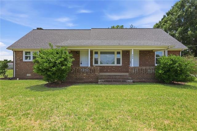 908 Boone Rd, Burlington, NC 27217