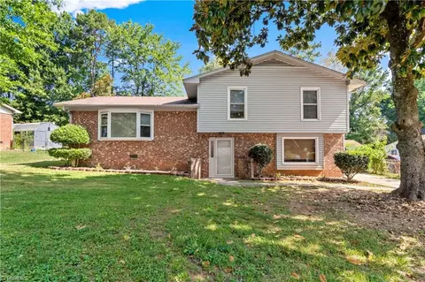 103 Flintfield Dr, Winston Salem, NC 27103