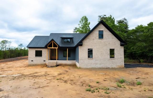 387 Vernon Rd, Reidsville, NC 27320