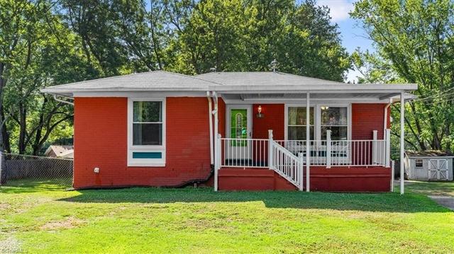 8 Armhurst Ct, Greensboro, NC 27405