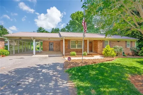 137 Liberty Church Rd, Taylorsville, NC 28681