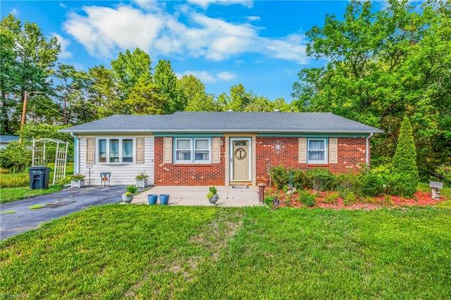 2421 Sandy Ct, Kernersville, NC 27284