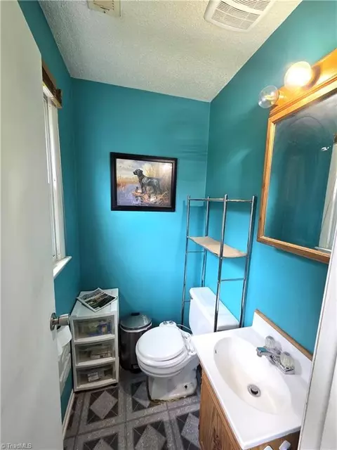 117 Locust Rd, King, NC 27021 photo 7