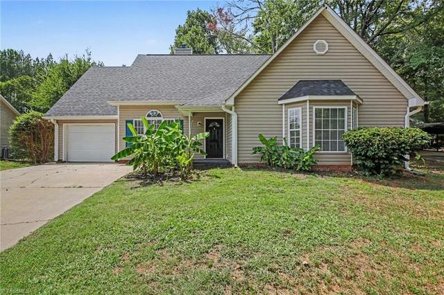 108 Summit Dr, Mocksville, NC 27028