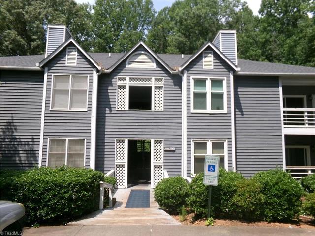 352 Meadows Cir, Winston Salem, NC 27104