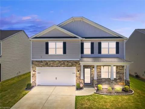 3218 Highlander Pt, Greensboro, NC 27405