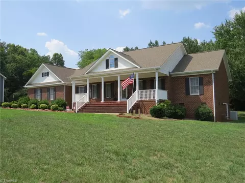 1464 Steve St, Kernersville, NC 27284