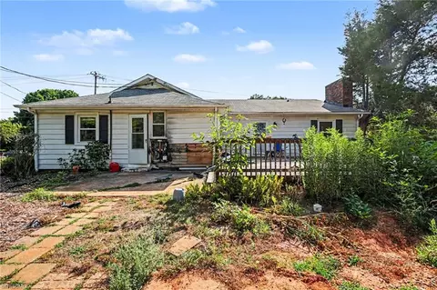 305 Walkertown Guthrie Rd, Winston Salem, NC 27101
