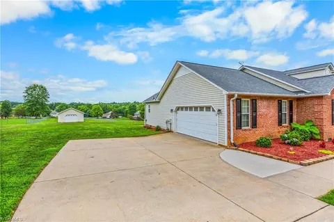 6669 Jennifer Lynn Dr, Trinity, NC 27370 photo 25