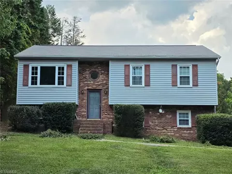 7119 Hunting Brook Ct, Walkertown, NC 27051