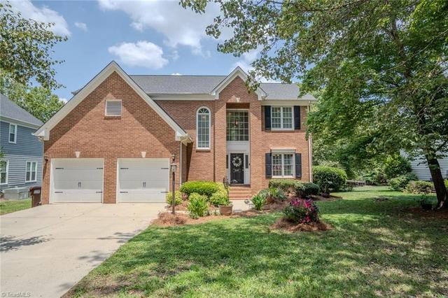 3221 Peninsula Dr, Jamestown, NC 27282