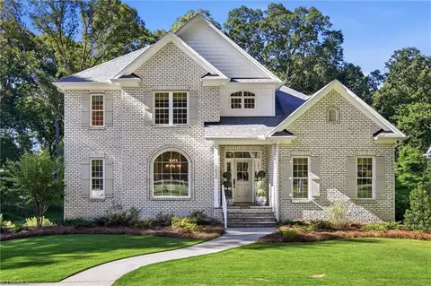 5030 Mountain View Rd, Winston Salem, NC 27104