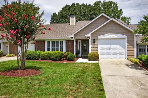 6 Buckboard Ln #B, Greensboro, NC 27410