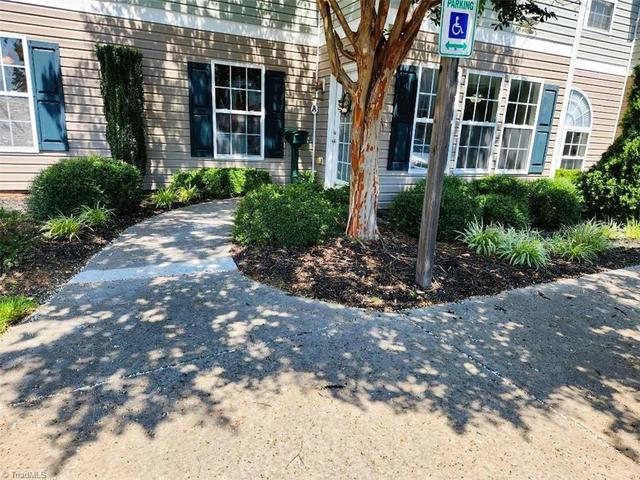 4700 Pennoak Ln #A, Greensboro, NC 27407