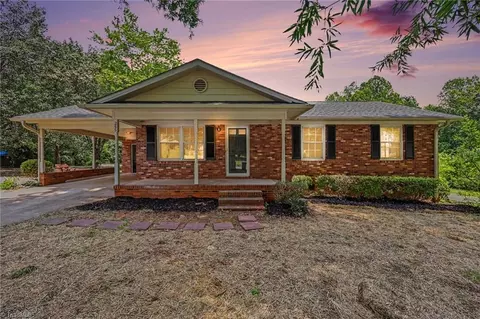 255 Pilotview Loop, Madison, NC 27025 photo 1
