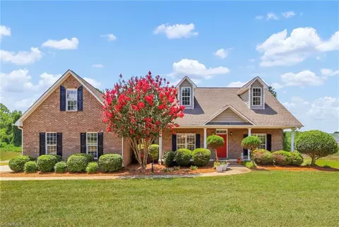 5397 NW School Rd, Greensboro, NC 27409