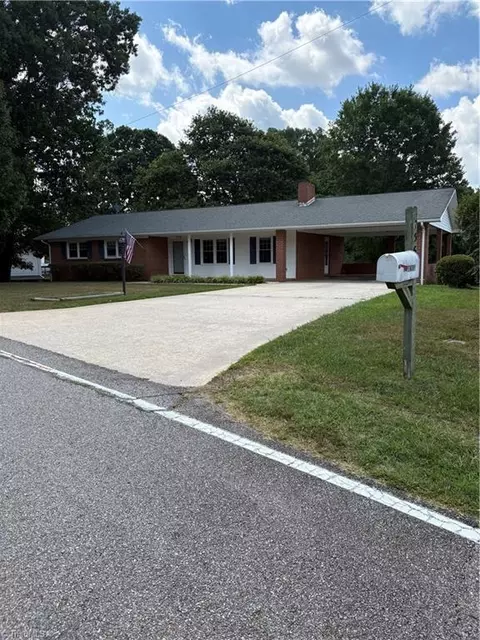 756 Welcome Home Ch Rd, North Wilkesboro, NC 28659