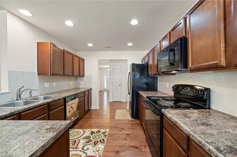 Kitchen - 6210 Queens Gate Ct, Clemmons, NC 27012 photo 5 of 5
