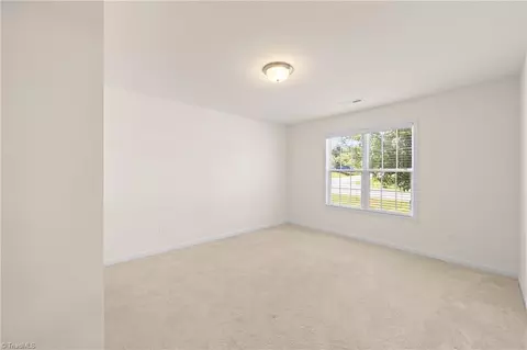Bedroom - 6210 Queens Gate Ct, Clemmons, NC 27012 photo 2 of 6
