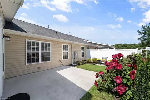 Exterior - 6210 Queens Gate Ct, Clemmons, NC 27012 photo 6 of 7