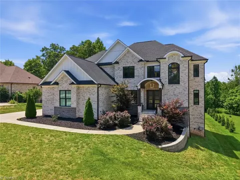4706 Bisbee Dr, Greensboro, NC 27407