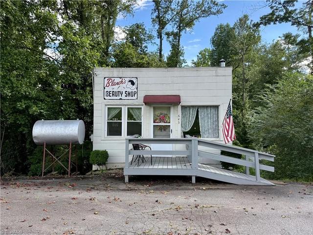 645 Boone Trl, North Wilkesboro, NC 28659