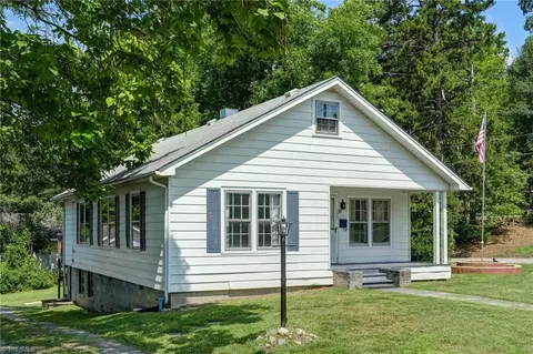 395 Park St N, Asheboro, NC 27203