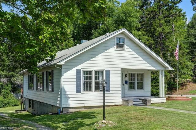 395 Park St N, Asheboro, NC 27203